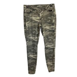 Refuge Green Camo Skinny Jeans Women's Size 14  Ankle Length Casual